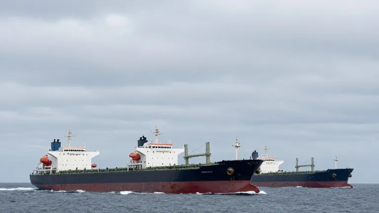 Illustration for: Three Tankers Carry Half a Million Tonnes of Russian Diesel to US Coast
